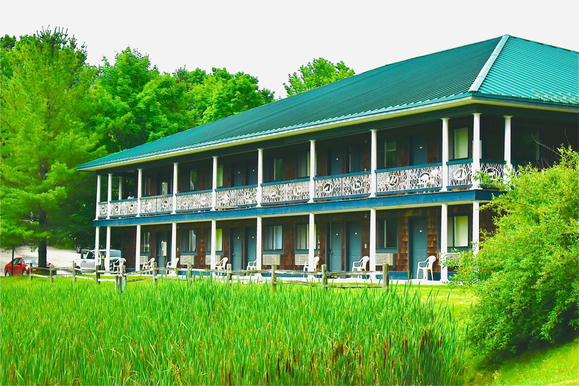 Bellaire 4 Season Fun At Legend Cottage Inn المظهر الخارجي الصورة